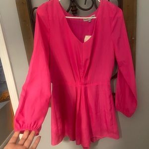 Hot pink romper size Medium chiffon super sexy 🌺